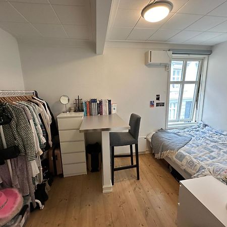 Appartement Sjarmerende Bolig Like Ved Togstasjonen à Bergen Extérieur photo