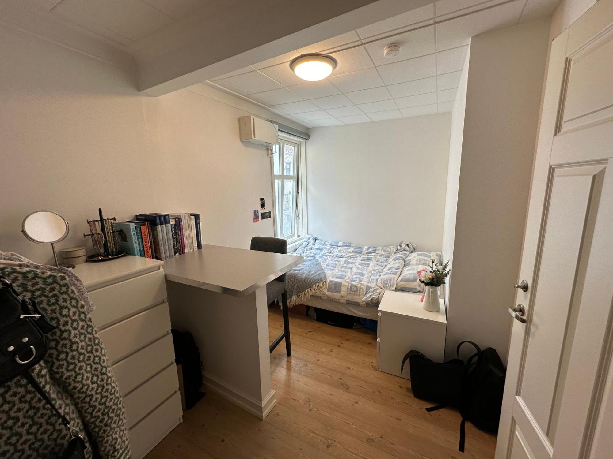Appartement Sjarmerende Bolig Like Ved Togstasjonen à Bergen Extérieur photo