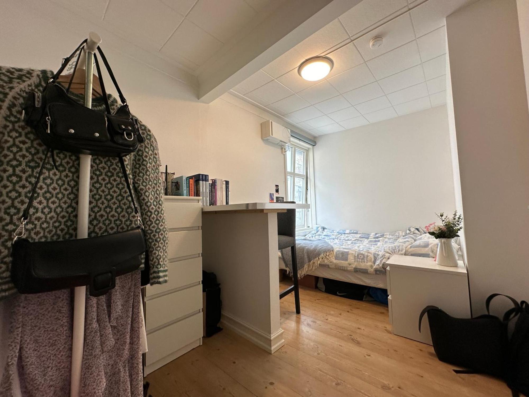 Appartement Sjarmerende Bolig Like Ved Togstasjonen à Bergen Extérieur photo